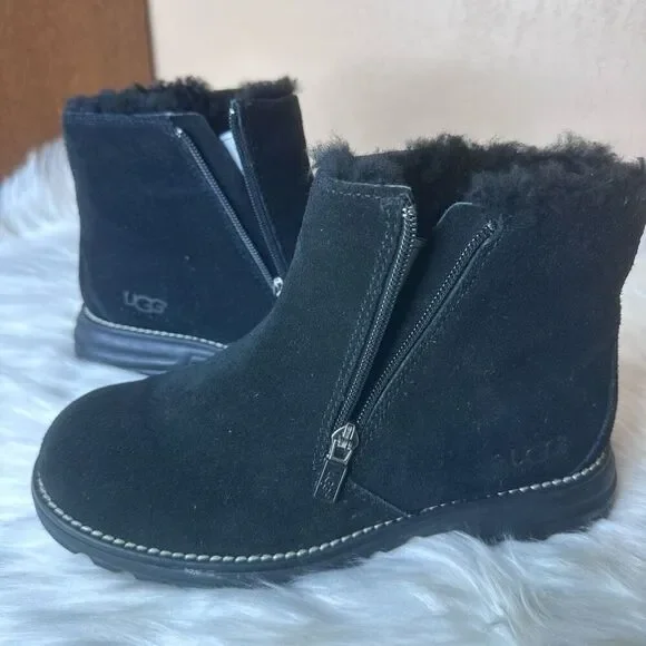 UGG #5431 Suede Shearling Lined Ankle Boots Size 7 - Picture 9 of 12
